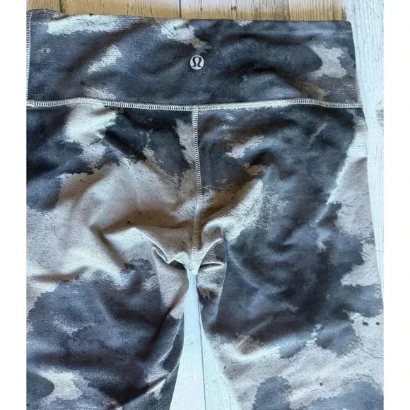 Lululemon Wunder Under Floral Platoon Silver Spoon Gray Leggings Size 4 - Picture 5 of 6